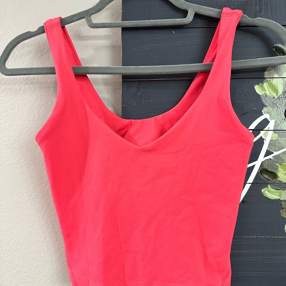 Lululemon athletic top